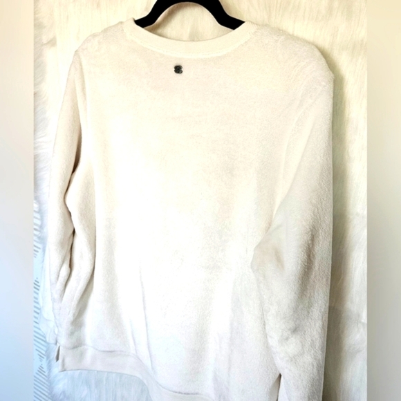 GAIAM Classic Ultra Soft Polar White Pullover Sweater - Picture 4 of 8